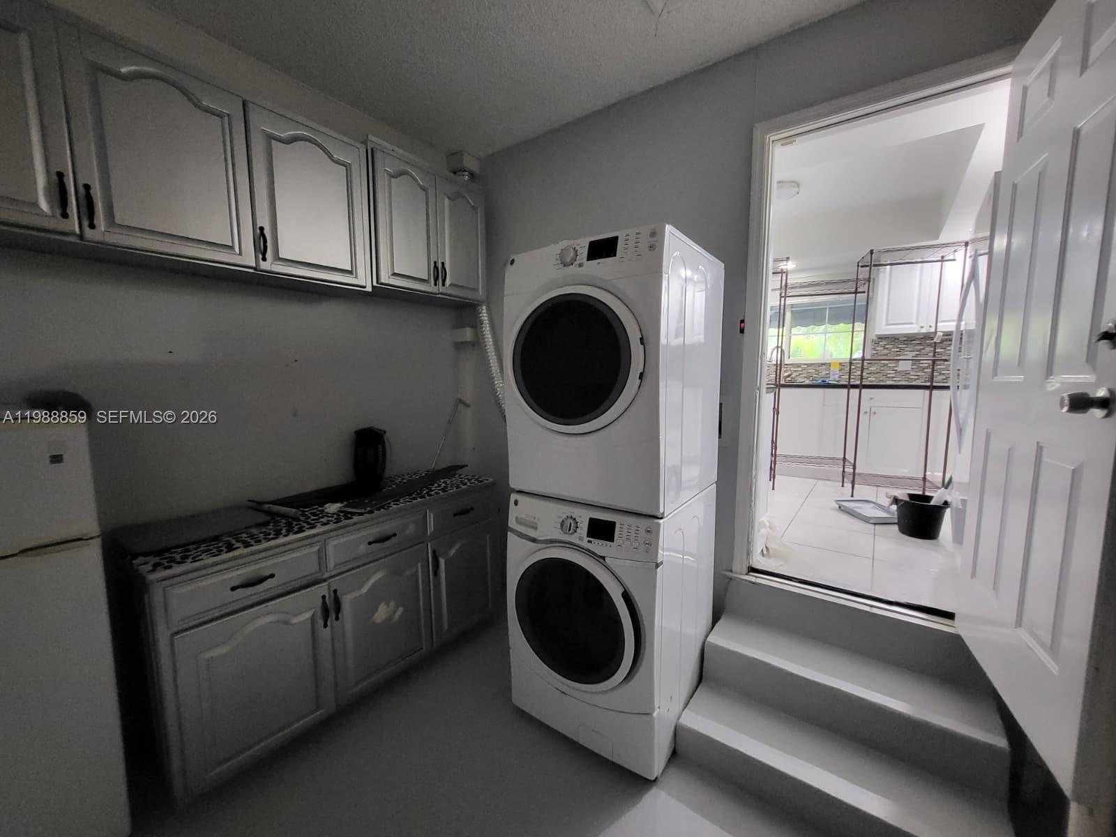 OLD CUTLER COMMON UNIT 2 - Residential Lease