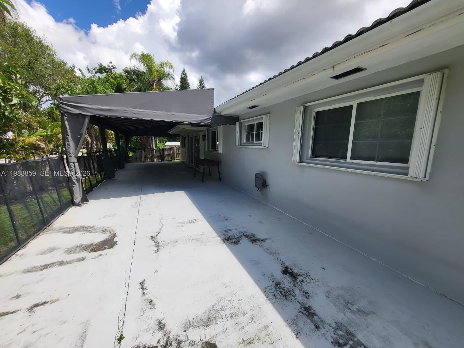 OLD CUTLER COMMON UNIT 2 - Residential Lease