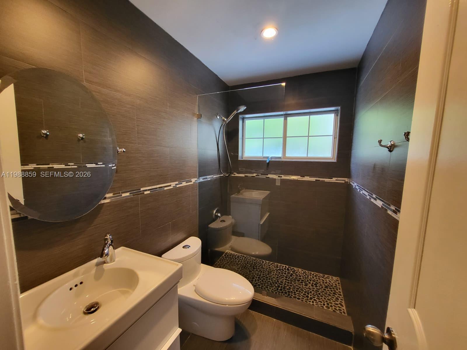 OLD CUTLER COMMON UNIT 2 - Residential Lease