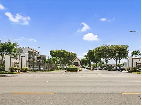 PENINSULA AT INTL GARDENS - Residential Lease