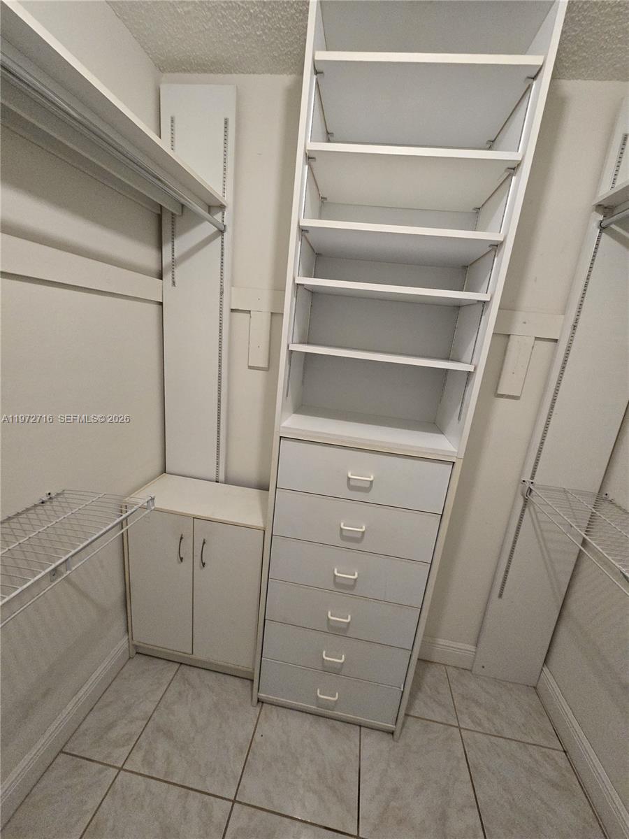 PENINSULA AT INTL GARDENS - Residential Lease