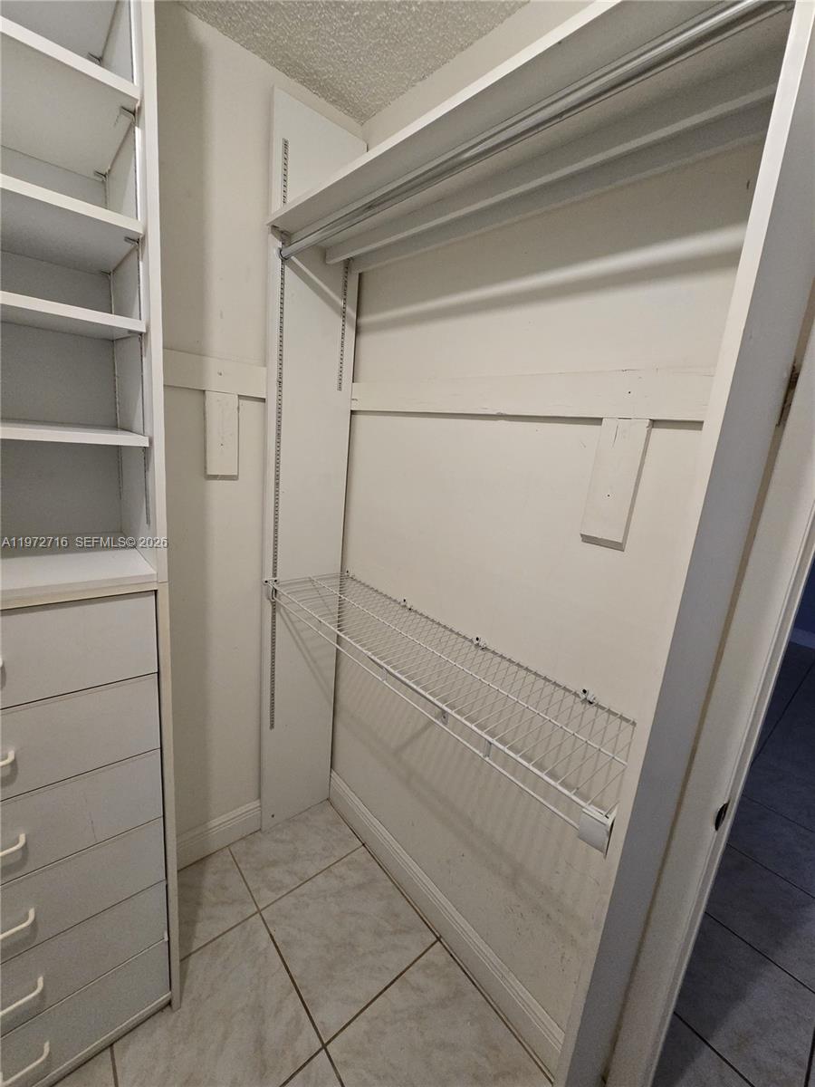 PENINSULA AT INTL GARDENS - Residential Lease