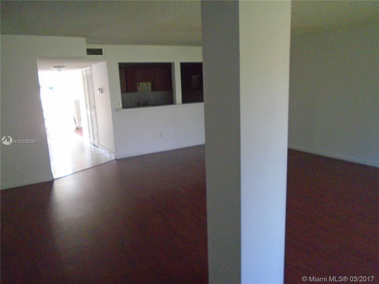 MANORS TOWNHOUSE - Residential Lease