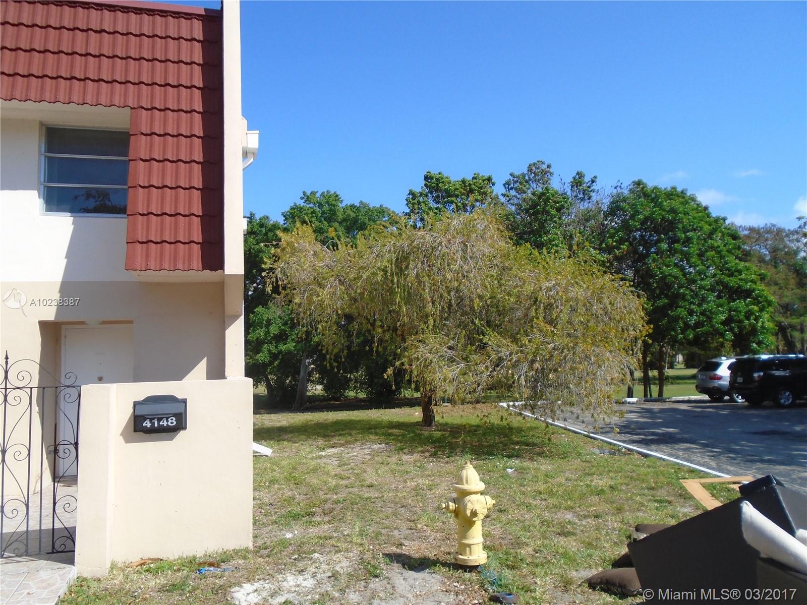 MANORS TOWNHOUSE - Residential Lease