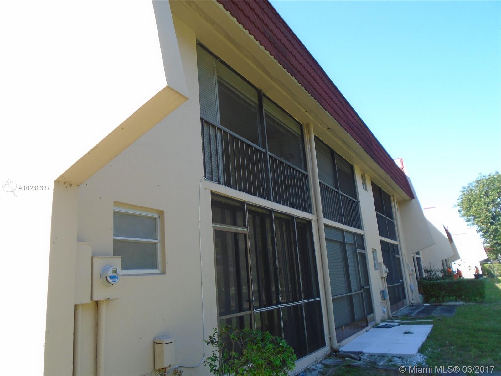 MANORS TOWNHOUSE - Residential Lease