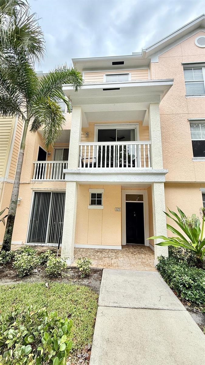 SOMERSET AT ABACOA CONDO - Residential Lease