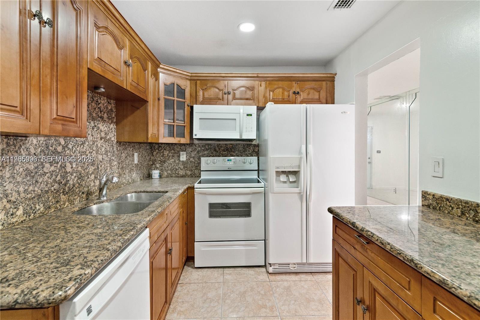 CAROL CITY 5TH ADDN - Residential Lease