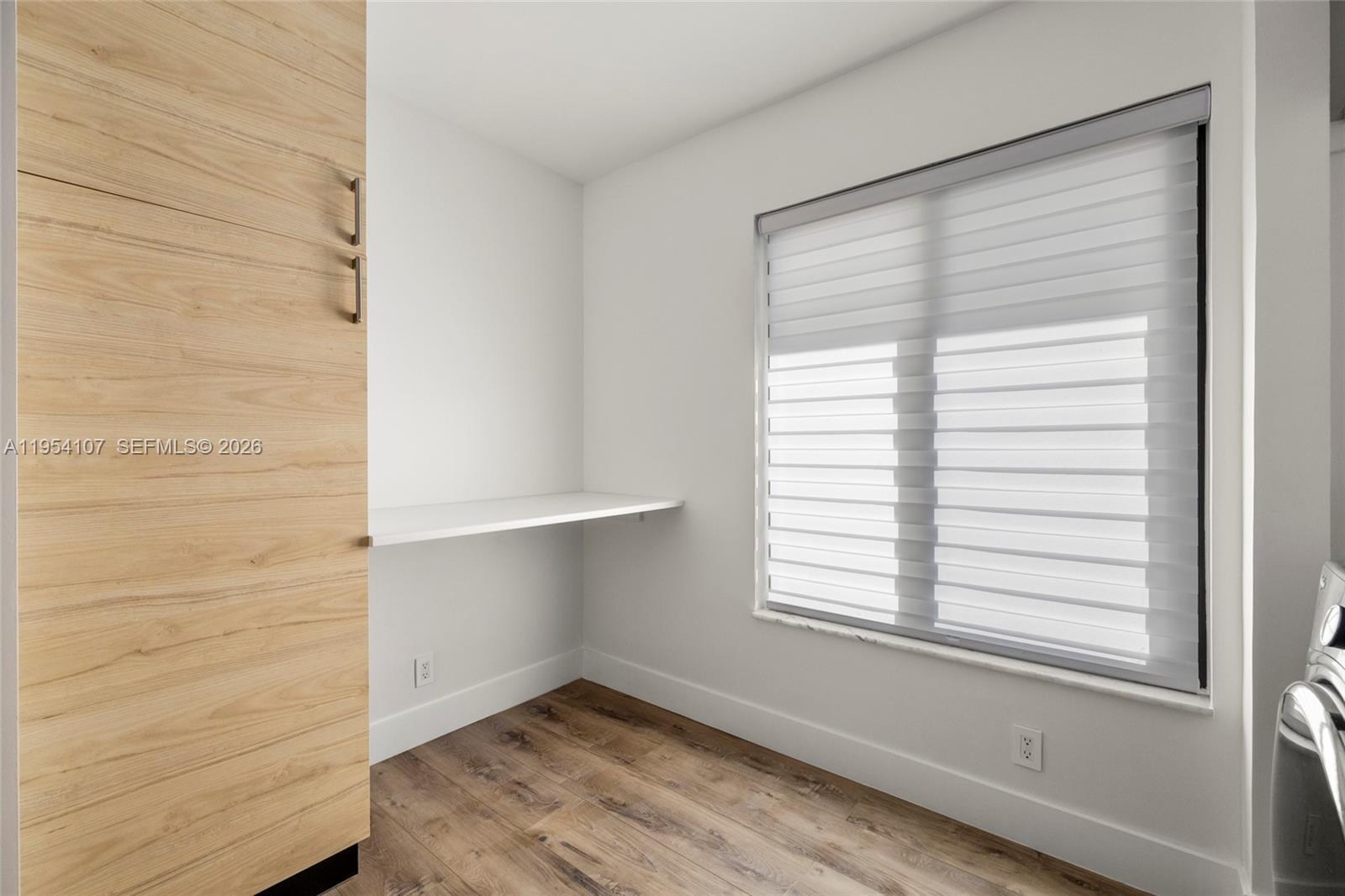 VENETIAN ISLES 2ND SEC - Residential