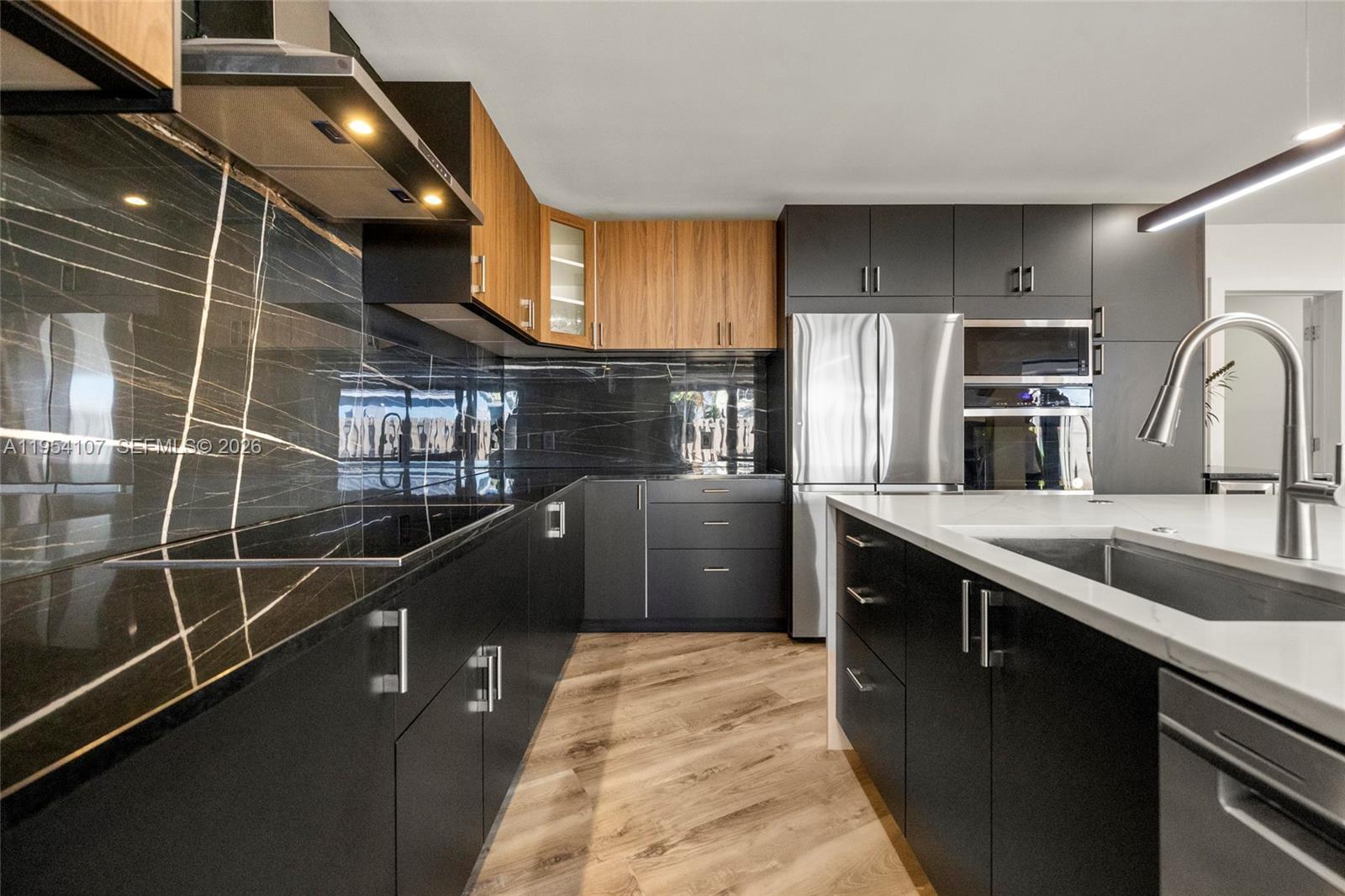 VENETIAN ISLES 2ND SEC - Residential