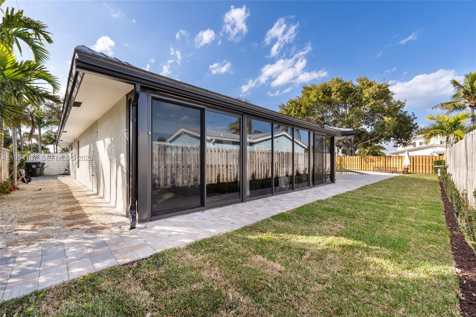 VENETIAN ISLES 2ND SEC - Residential