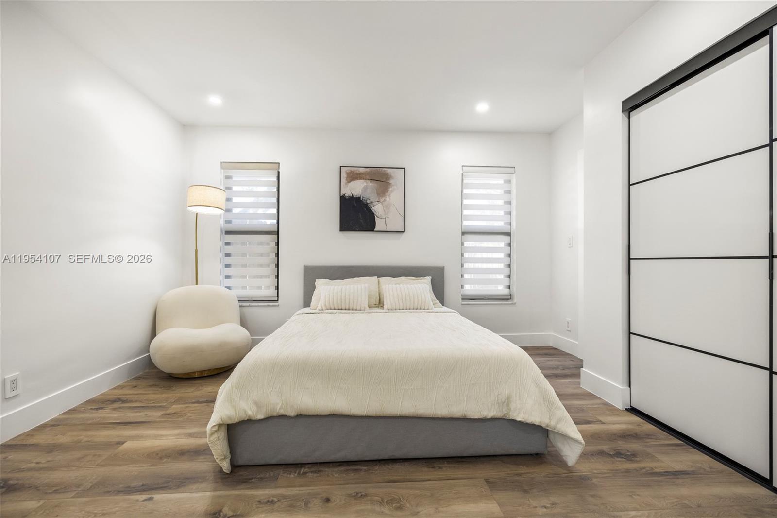 VENETIAN ISLES 2ND SEC - Residential