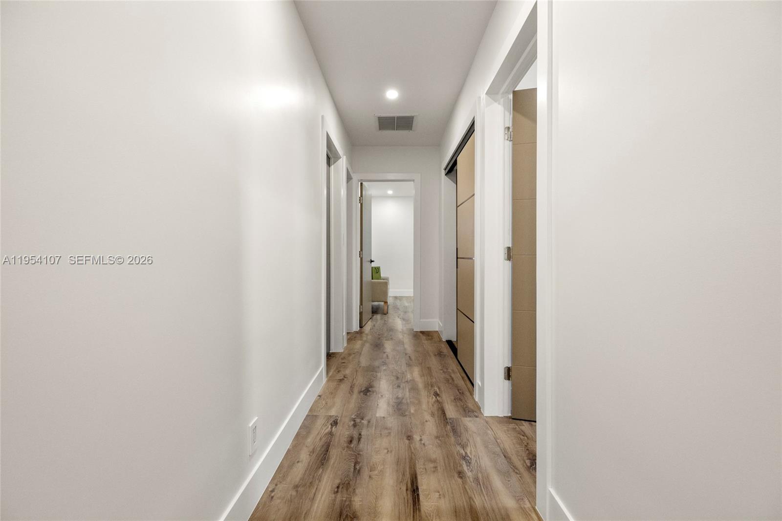 VENETIAN ISLES 2ND SEC - Residential