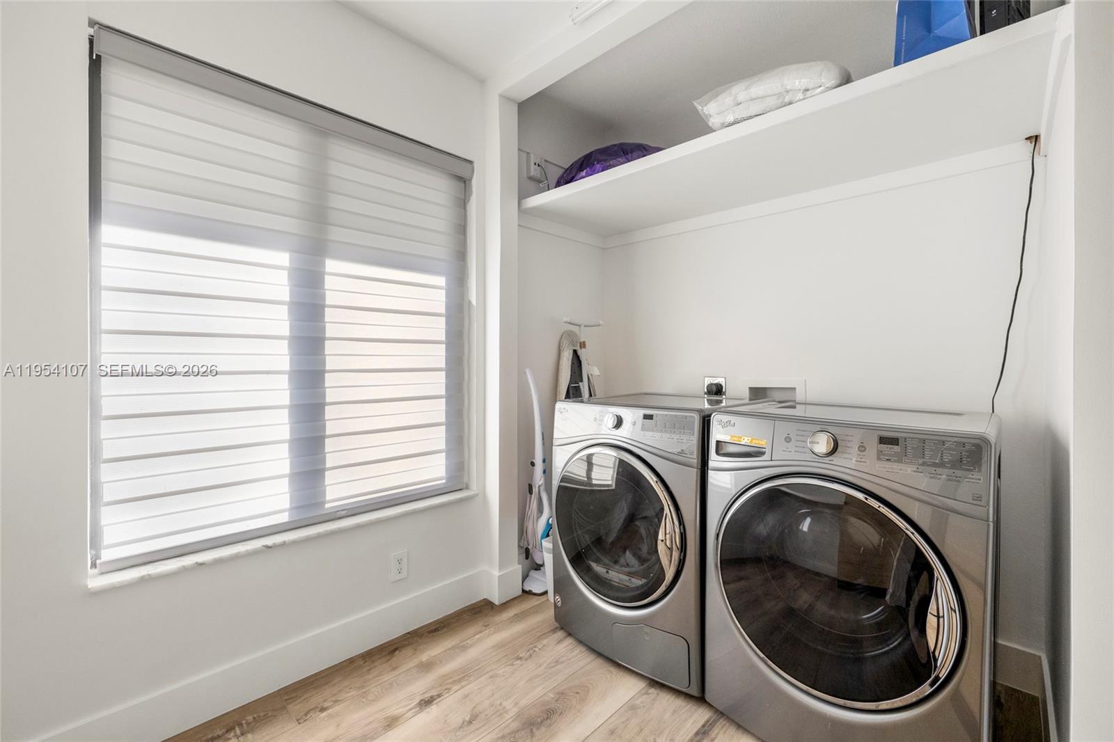 VENETIAN ISLES 2ND SEC - Residential