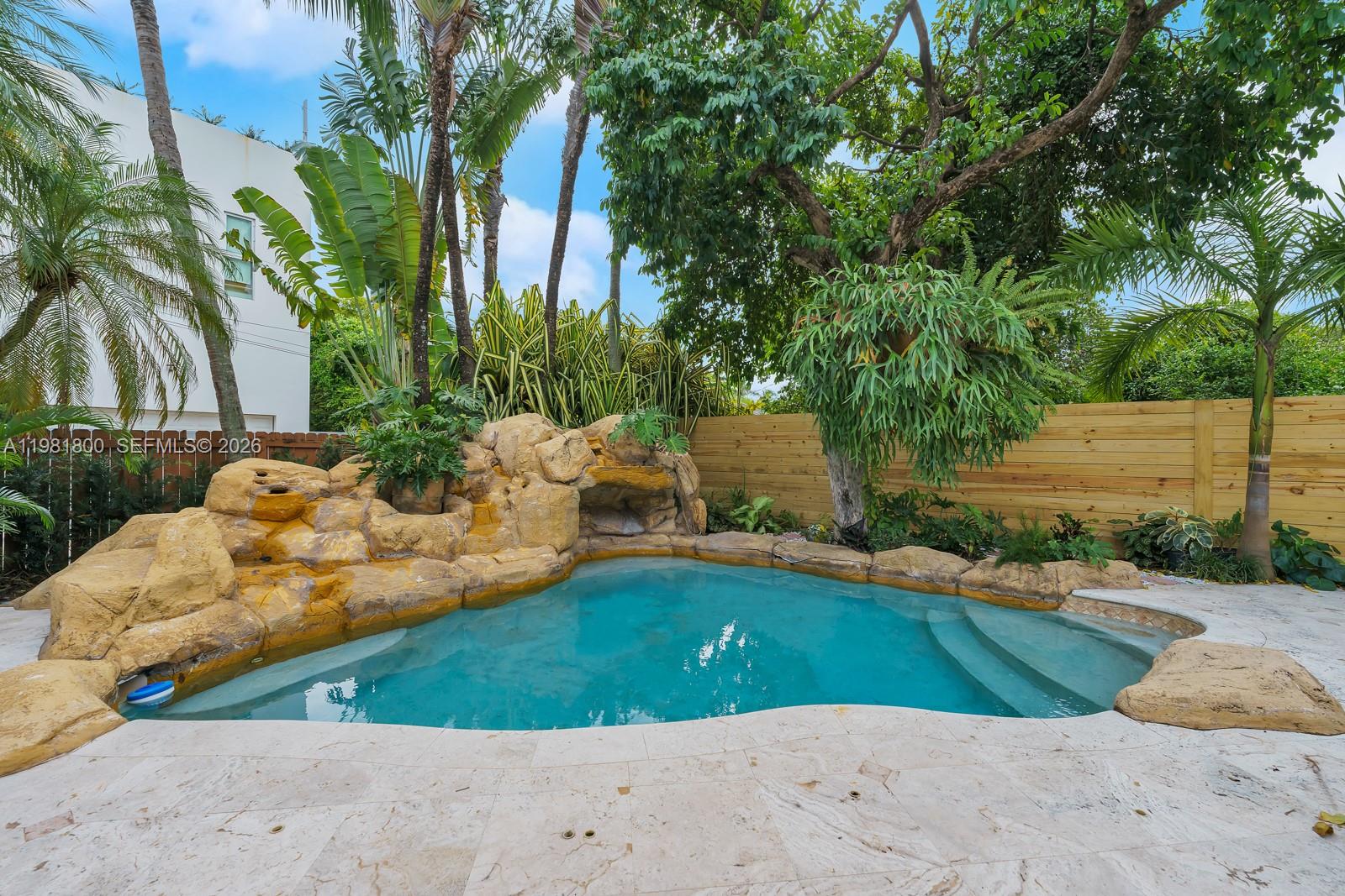 HIBISCUS ISLAND - Residential