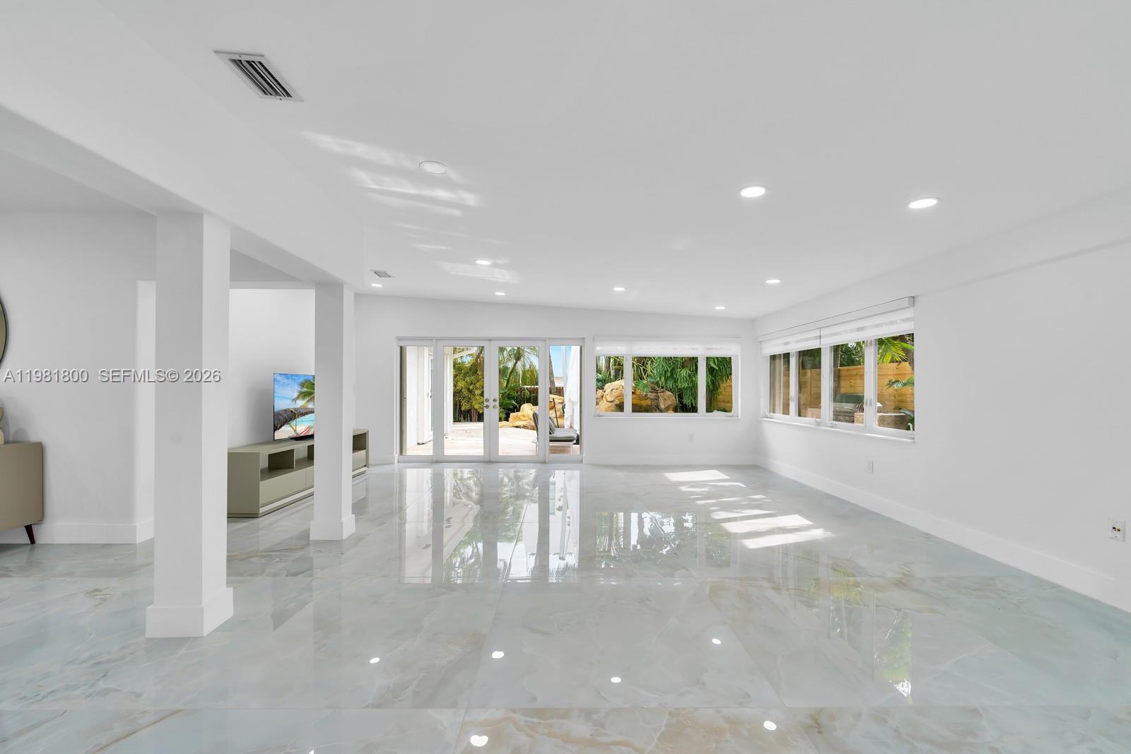 HIBISCUS ISLAND - Residential