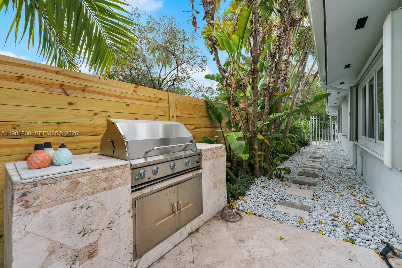 HIBISCUS ISLAND - Residential