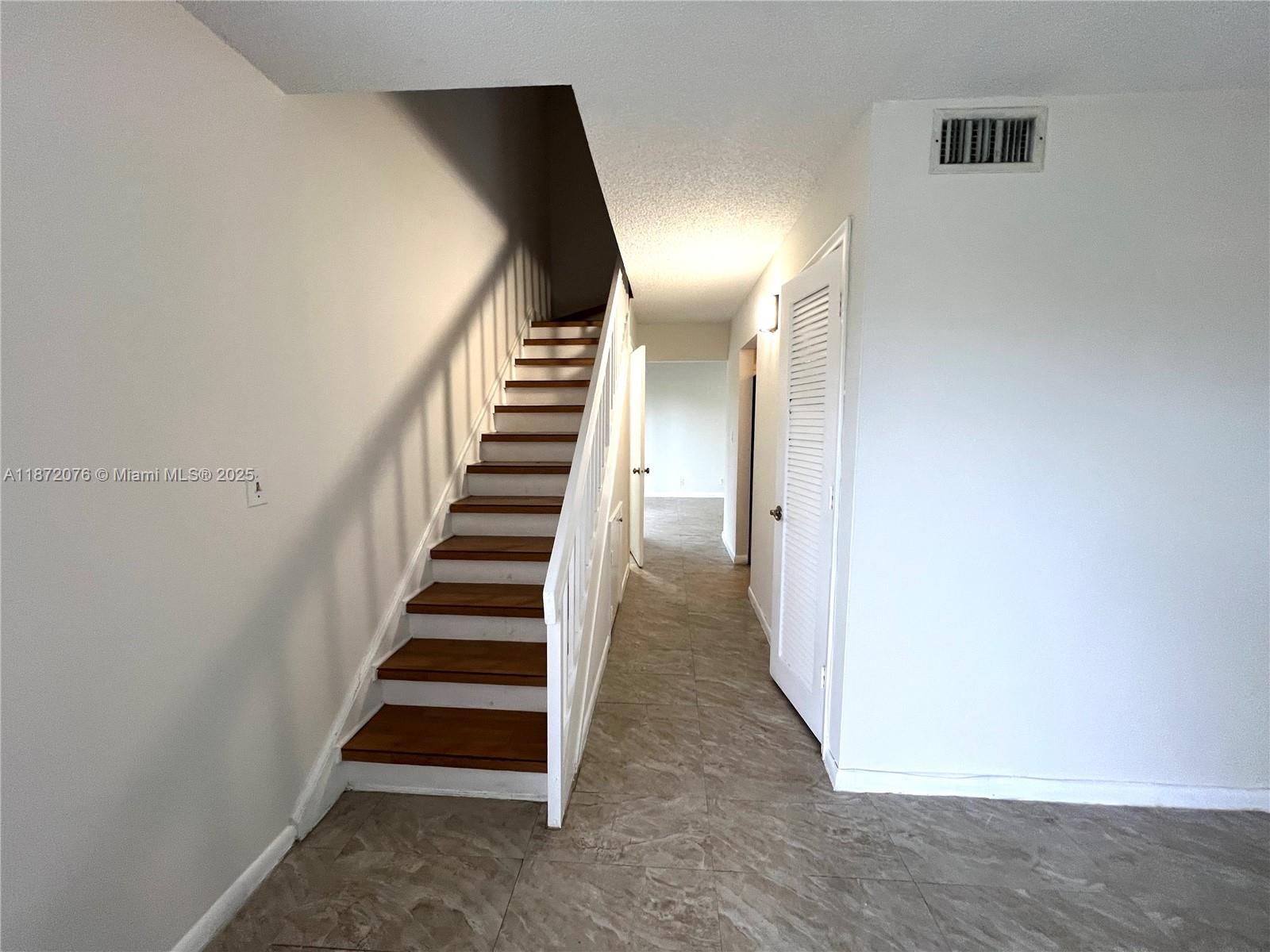 VIZCAYA GARDENS CONDOMINI - Residential