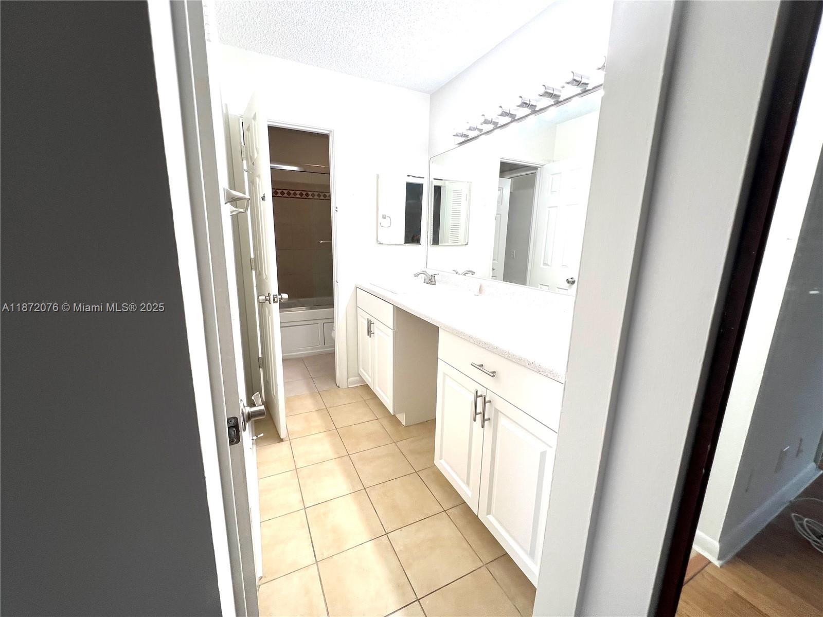 VIZCAYA GARDENS CONDOMINI - Residential