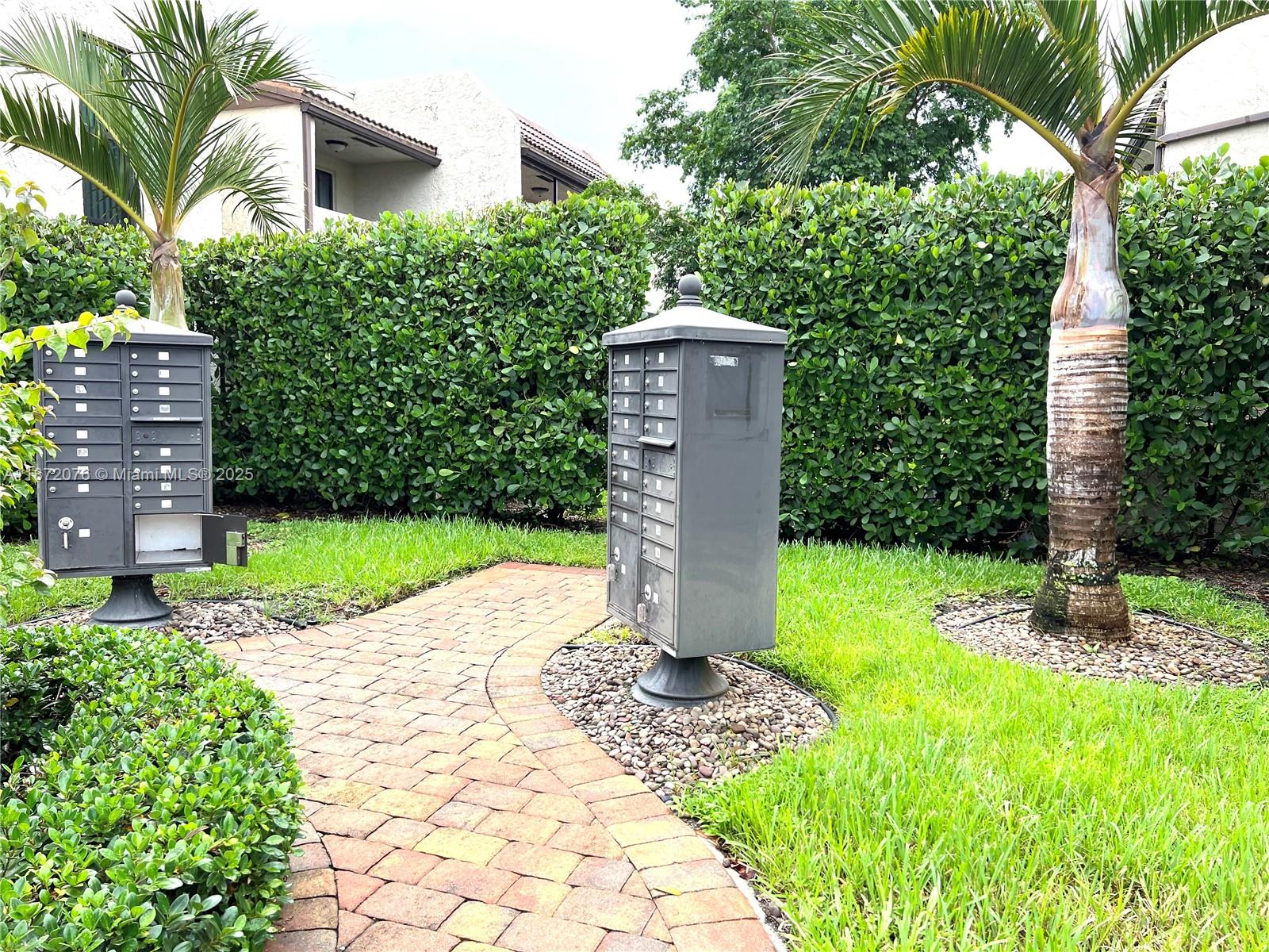 VIZCAYA GARDENS CONDOMINI - Residential