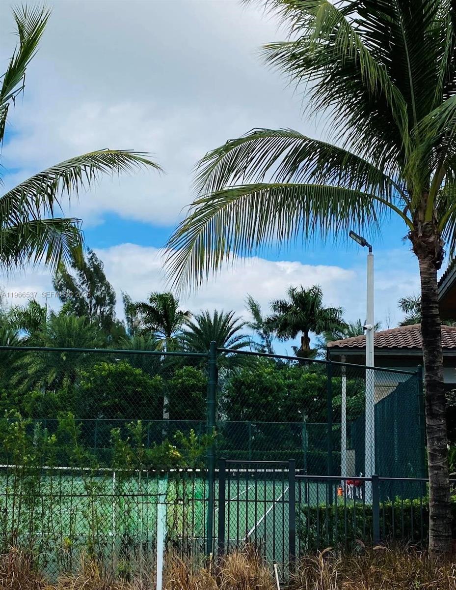 HIGHLAND AT PARK CENTRAL - Residential