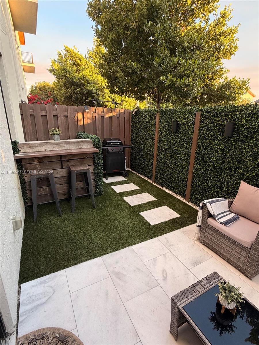 HIGHLAND AT PARK CENTRAL - Residential