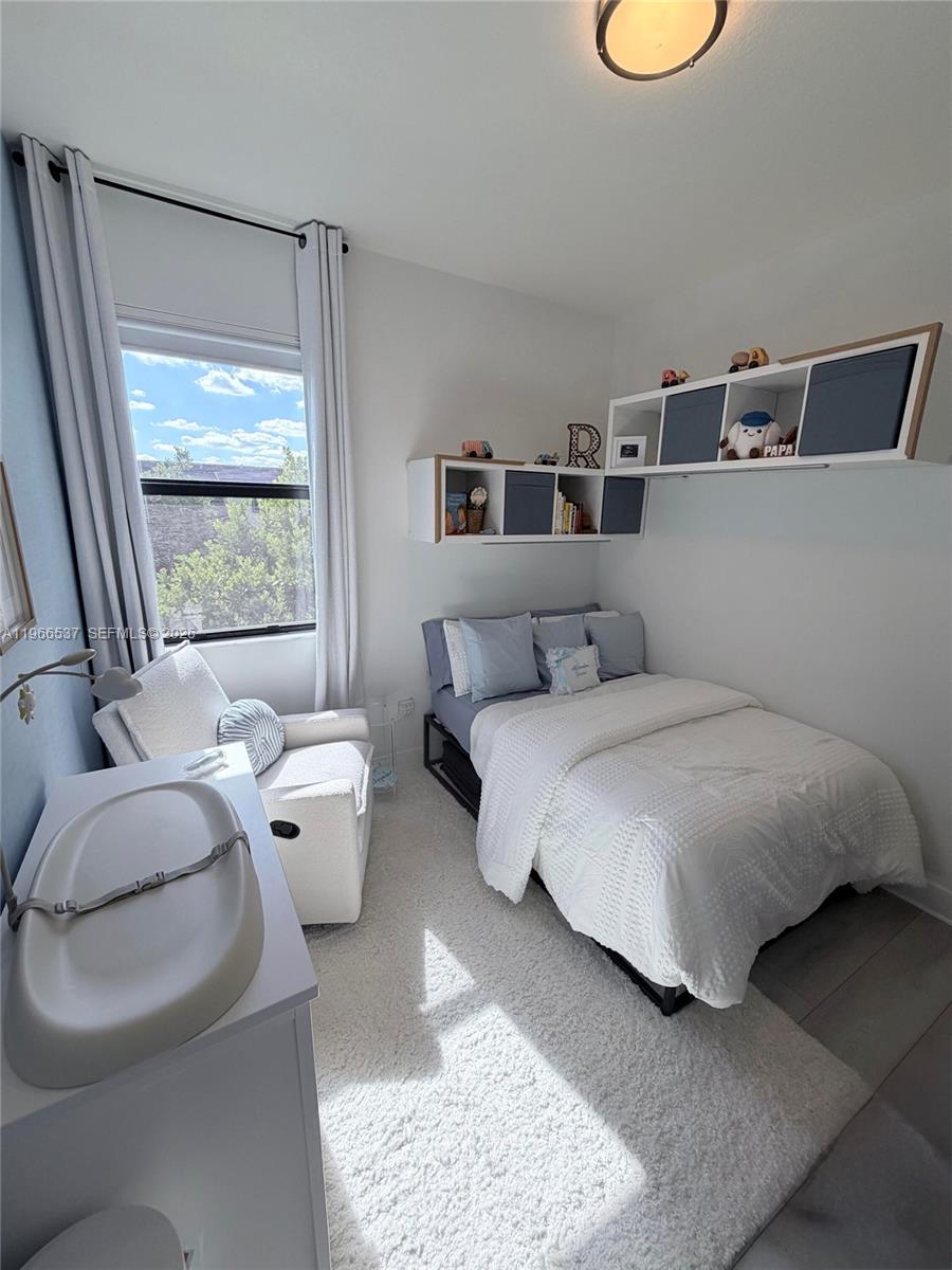 HIGHLAND AT PARK CENTRAL - Residential