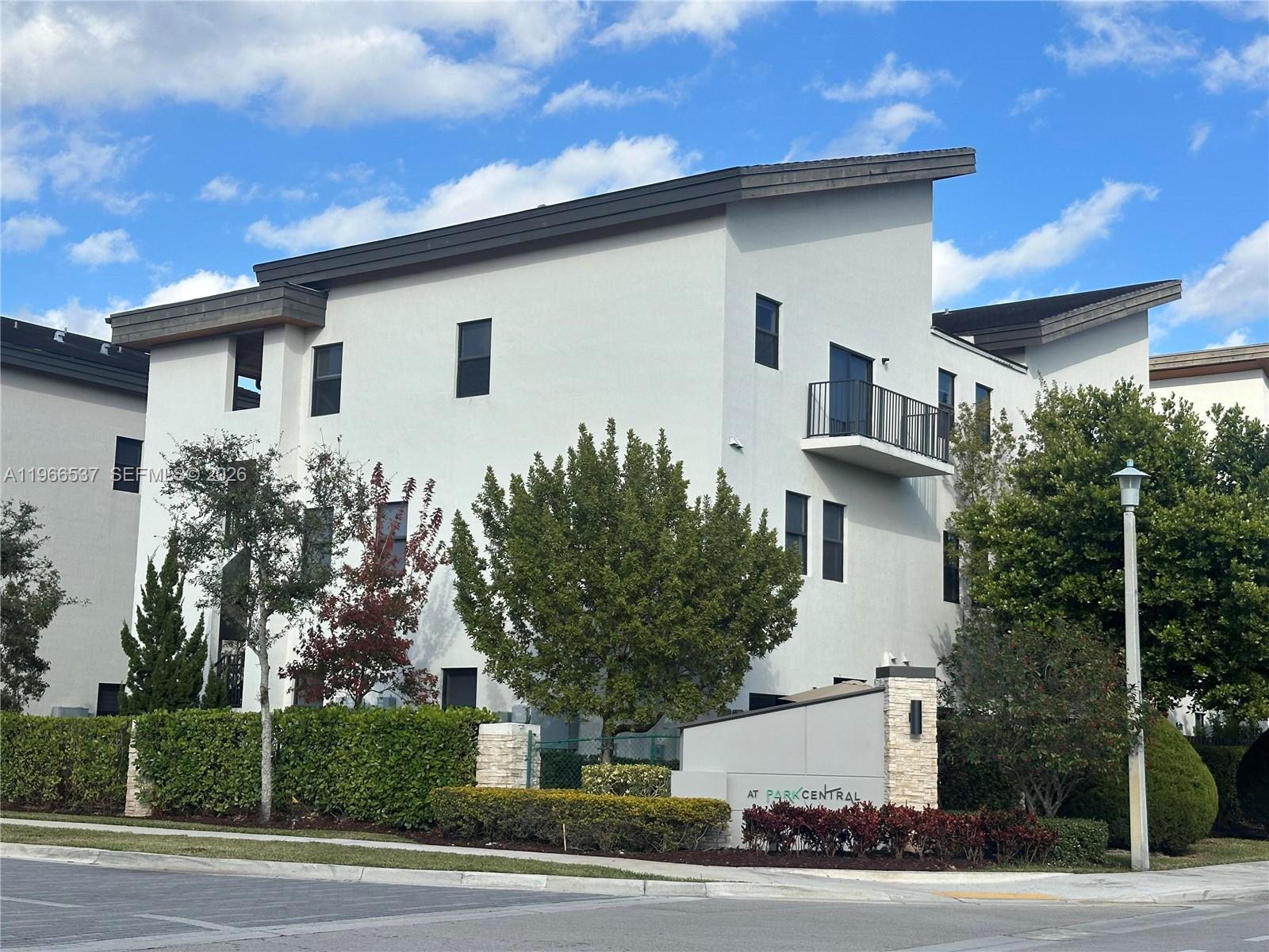 HIGHLAND AT PARK CENTRAL - Residential