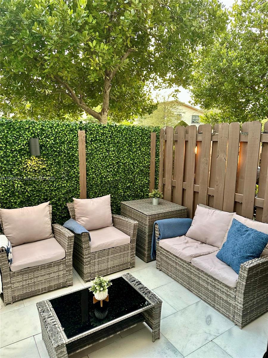 HIGHLAND AT PARK CENTRAL - Residential