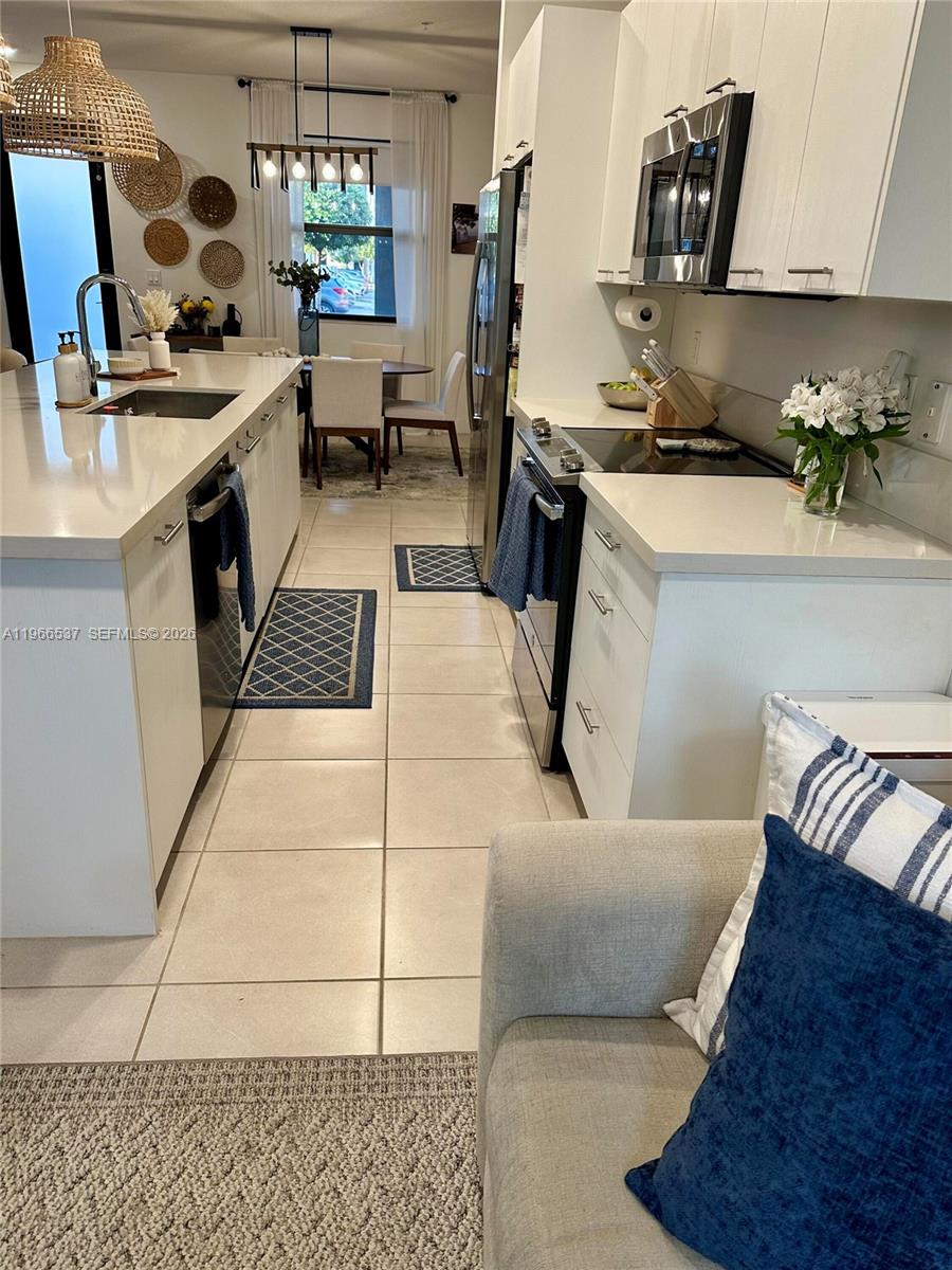 HIGHLAND AT PARK CENTRAL - Residential