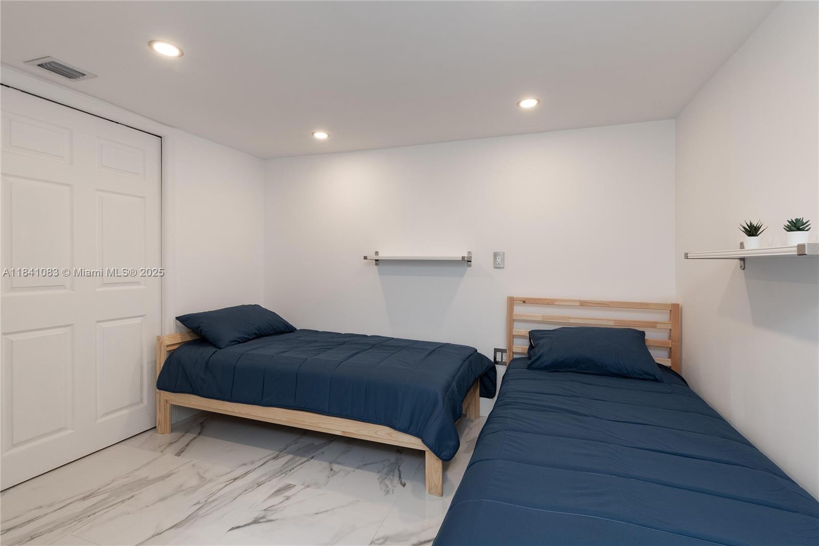 COSTA BELLA CONDO - Residential