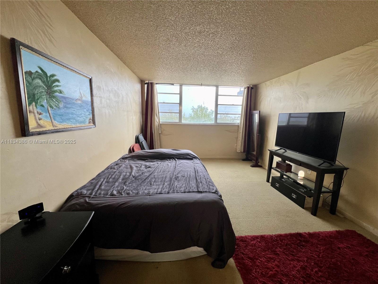 THREE HORIZONS NORTH COND - Residential