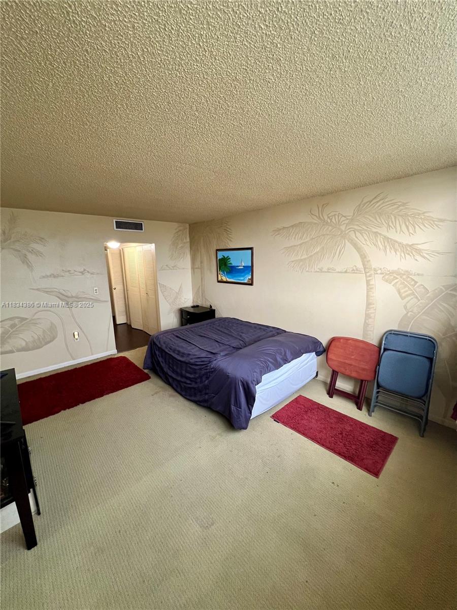 THREE HORIZONS NORTH COND - Residential