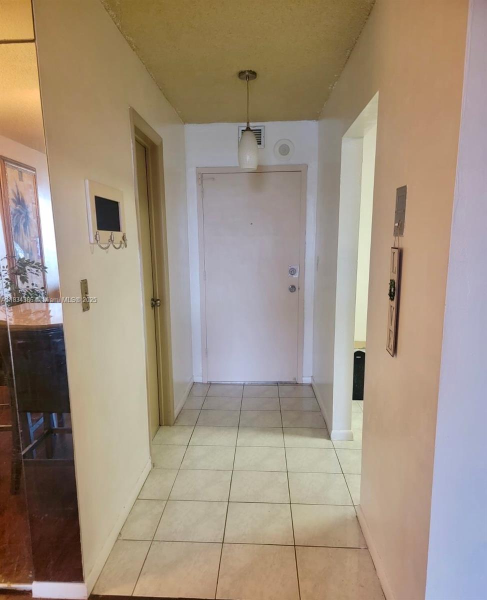 THREE HORIZONS NORTH COND - Residential