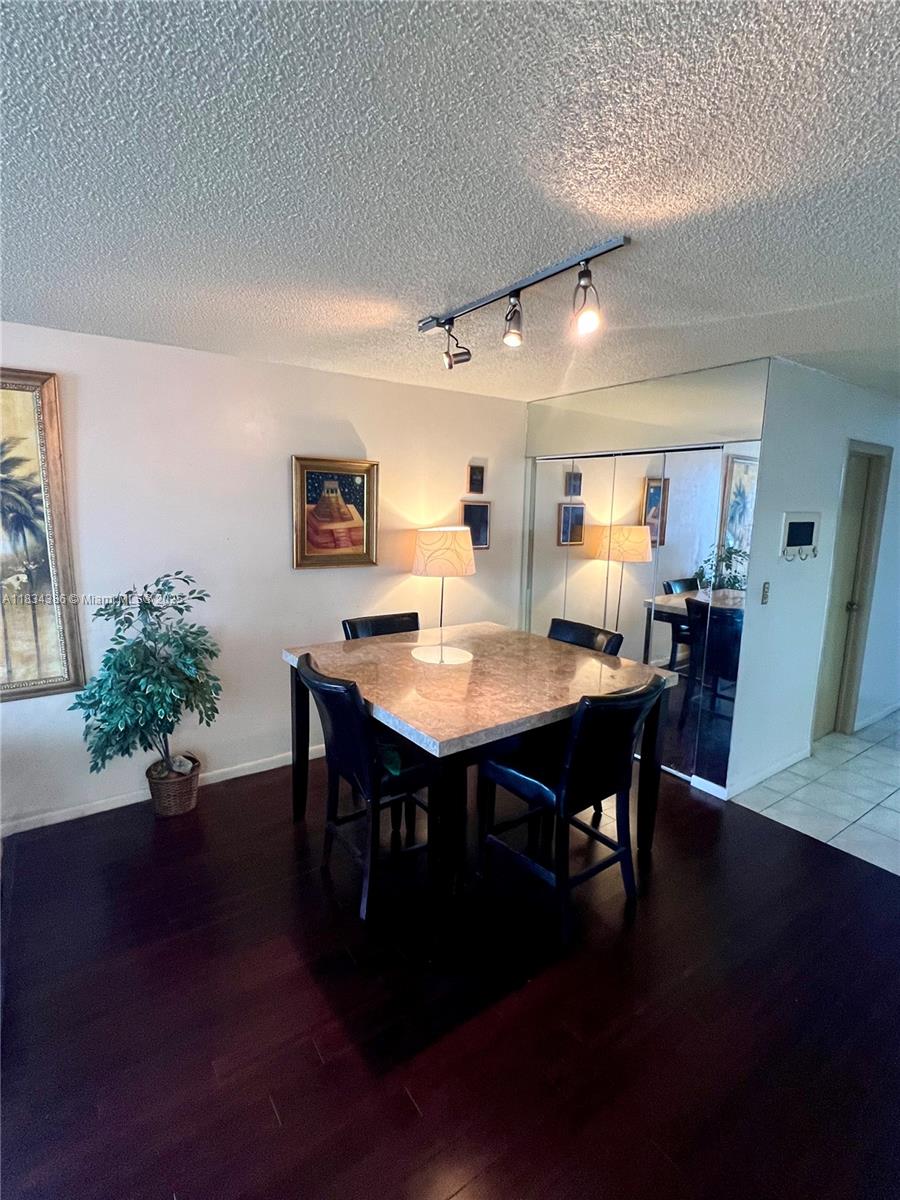 1470 NE 125th Ter 814