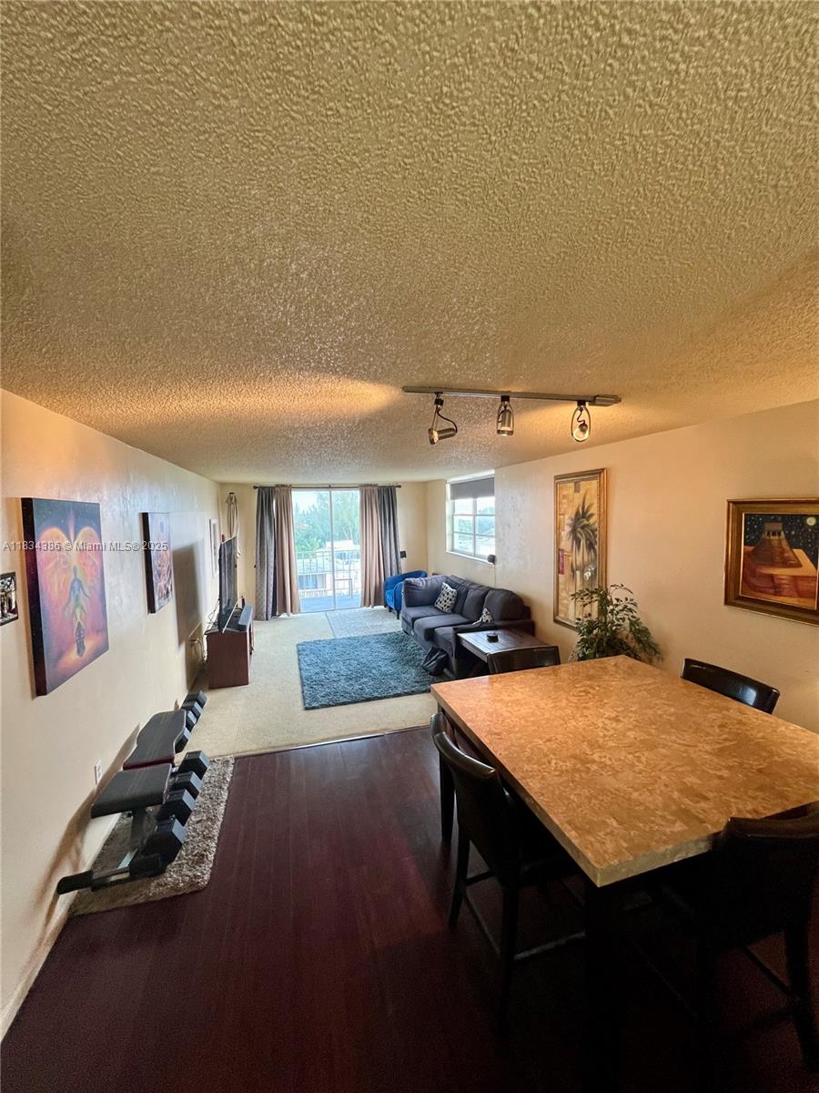 1470 NE 125th Ter 814