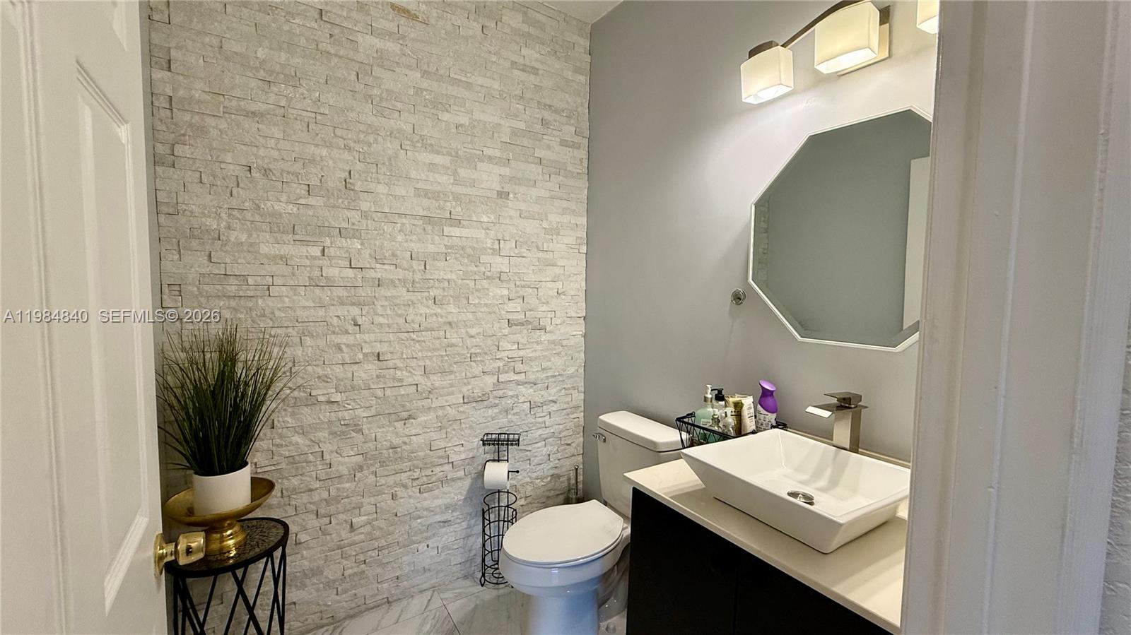 WALNUT CREEK REPLAT NO 1 - Residential