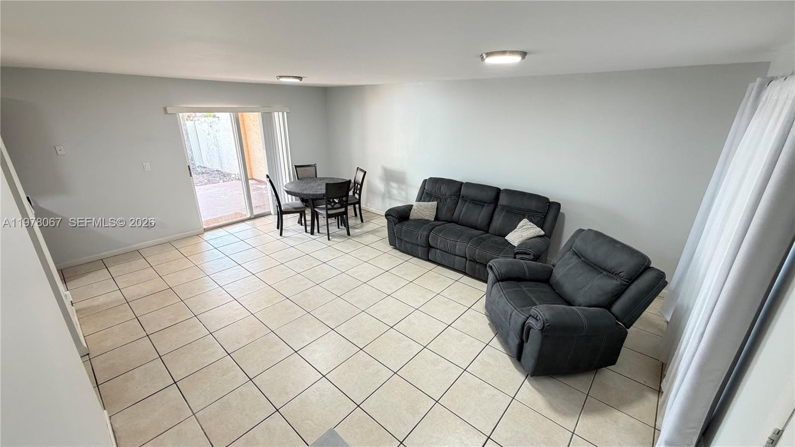 KARLAN TOWNHOUSES SUB - Residential