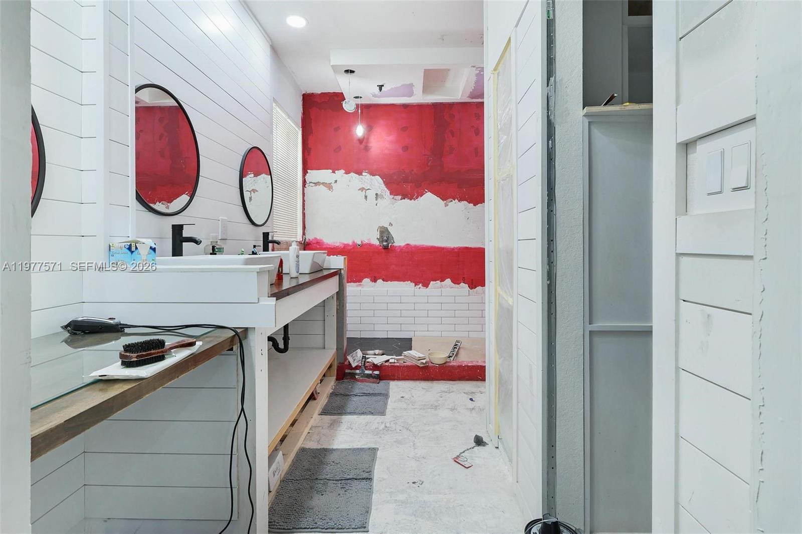 HEMINGWAY POINT - Residential