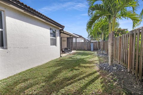 Tiny photo for 11868 SW 253rd St, Homestead, FL 33032 (MLS # A11977571)