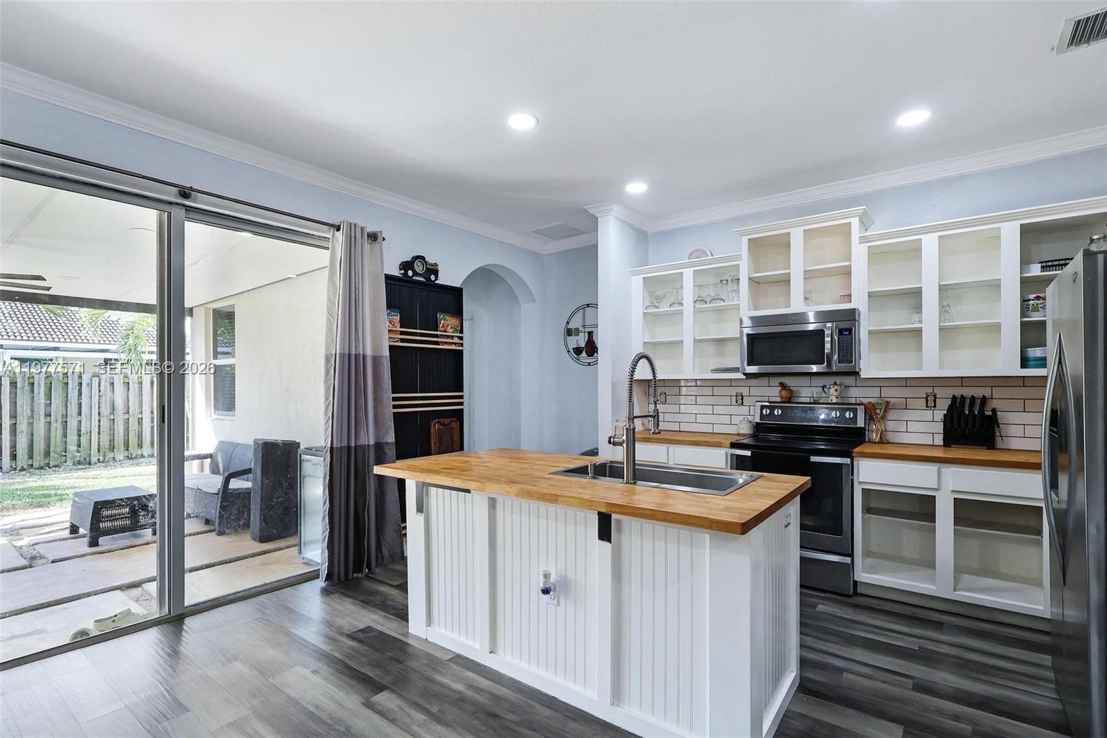 HEMINGWAY POINT - Residential