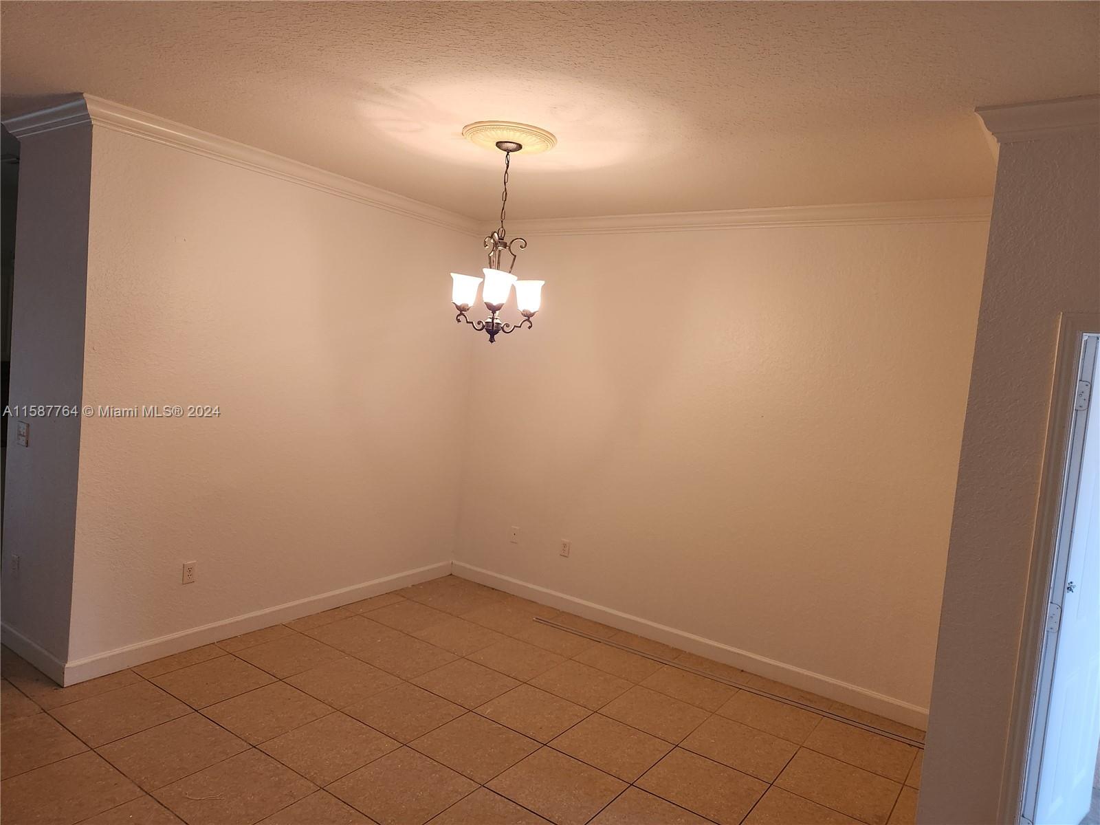 CARIBBEAN ISLES VILLAS CO - Residential Lease