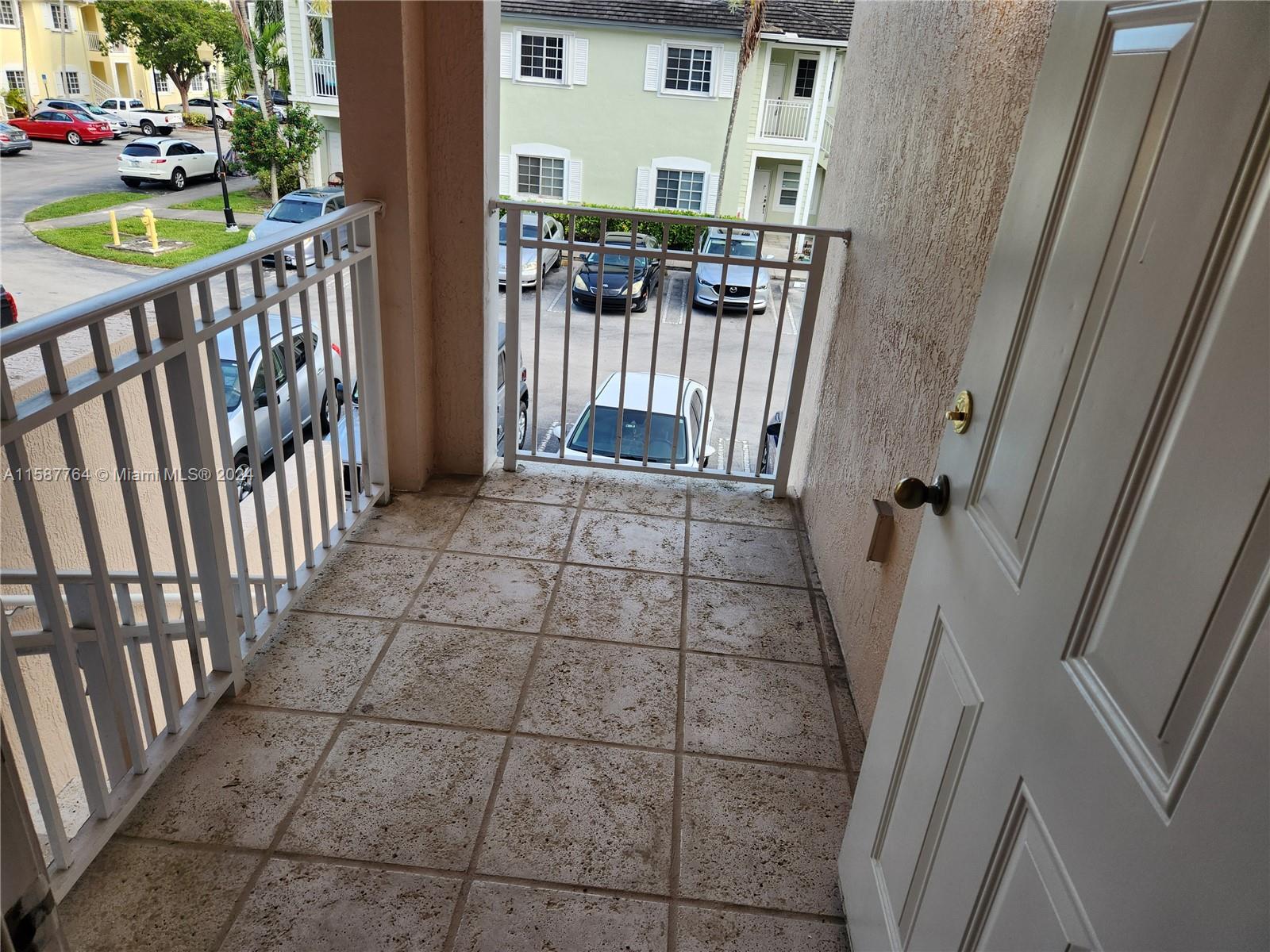 CARIBBEAN ISLES VILLAS CO - Residential Lease
