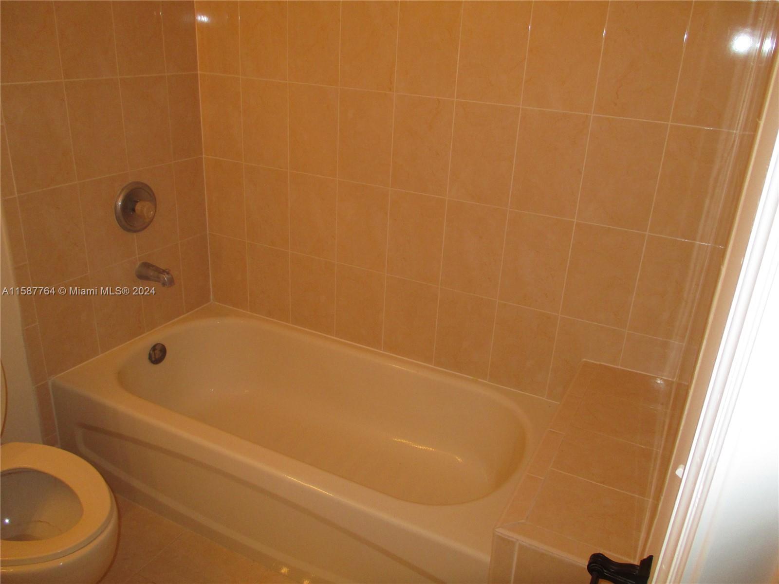 CARIBBEAN ISLES VILLAS CO - Residential Lease