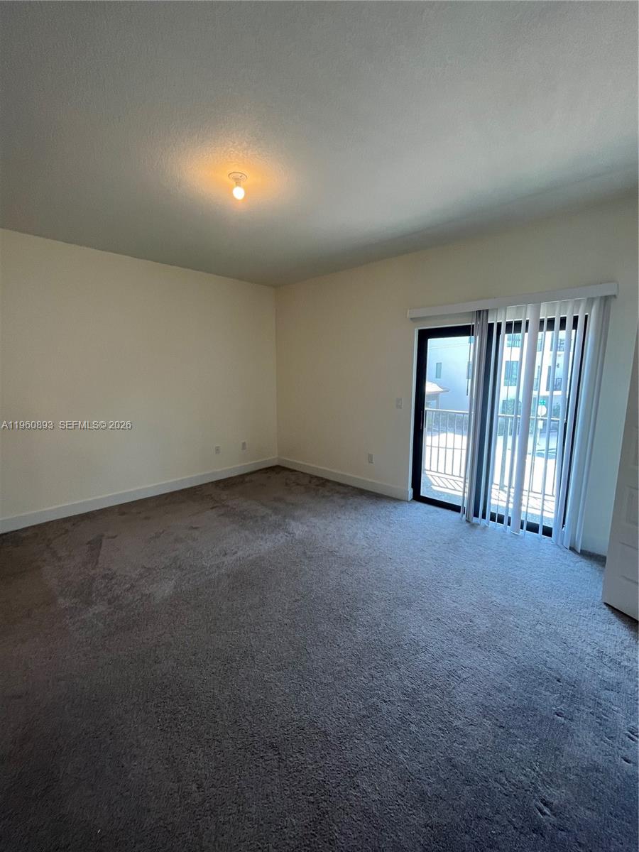 DOWNTOWN DORAL SOUTH PHAS - Residential