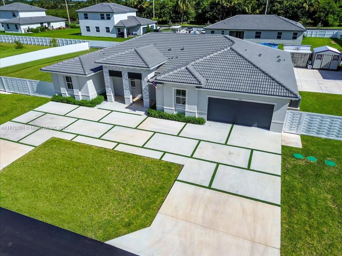 Acosta - Residential