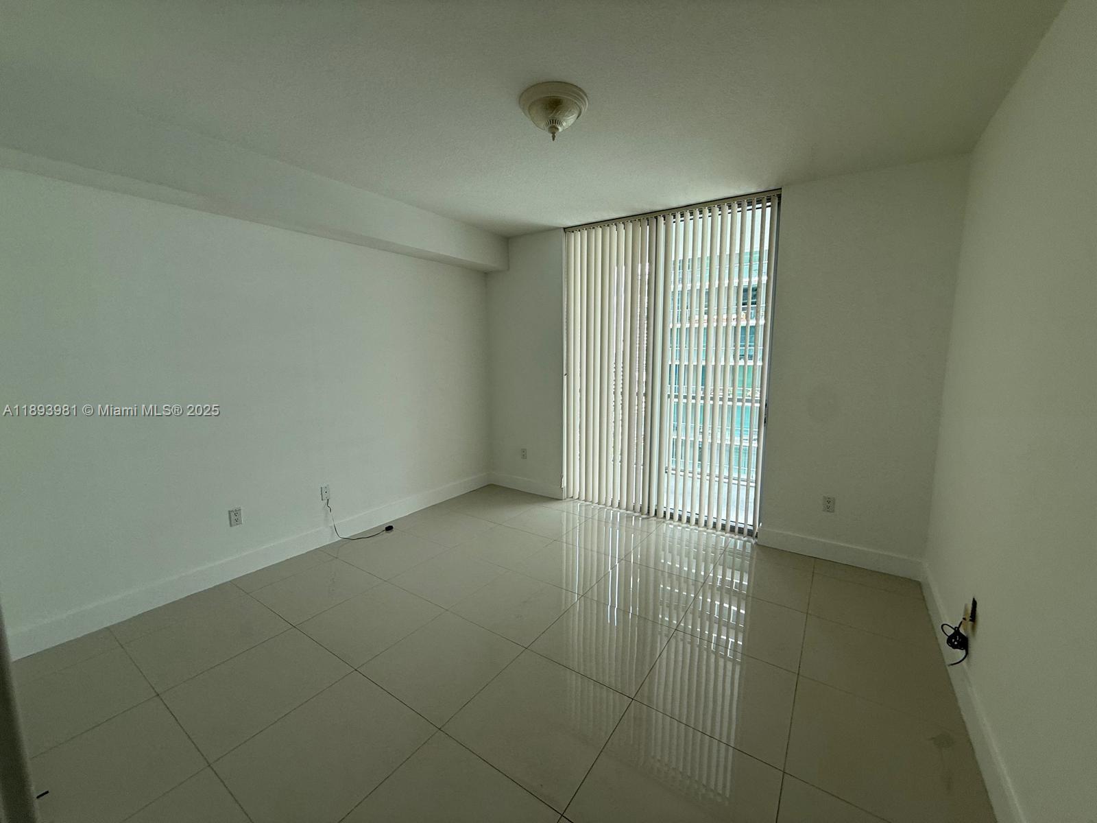 THE AXIS ON BRICKELL COND - Residential Lease