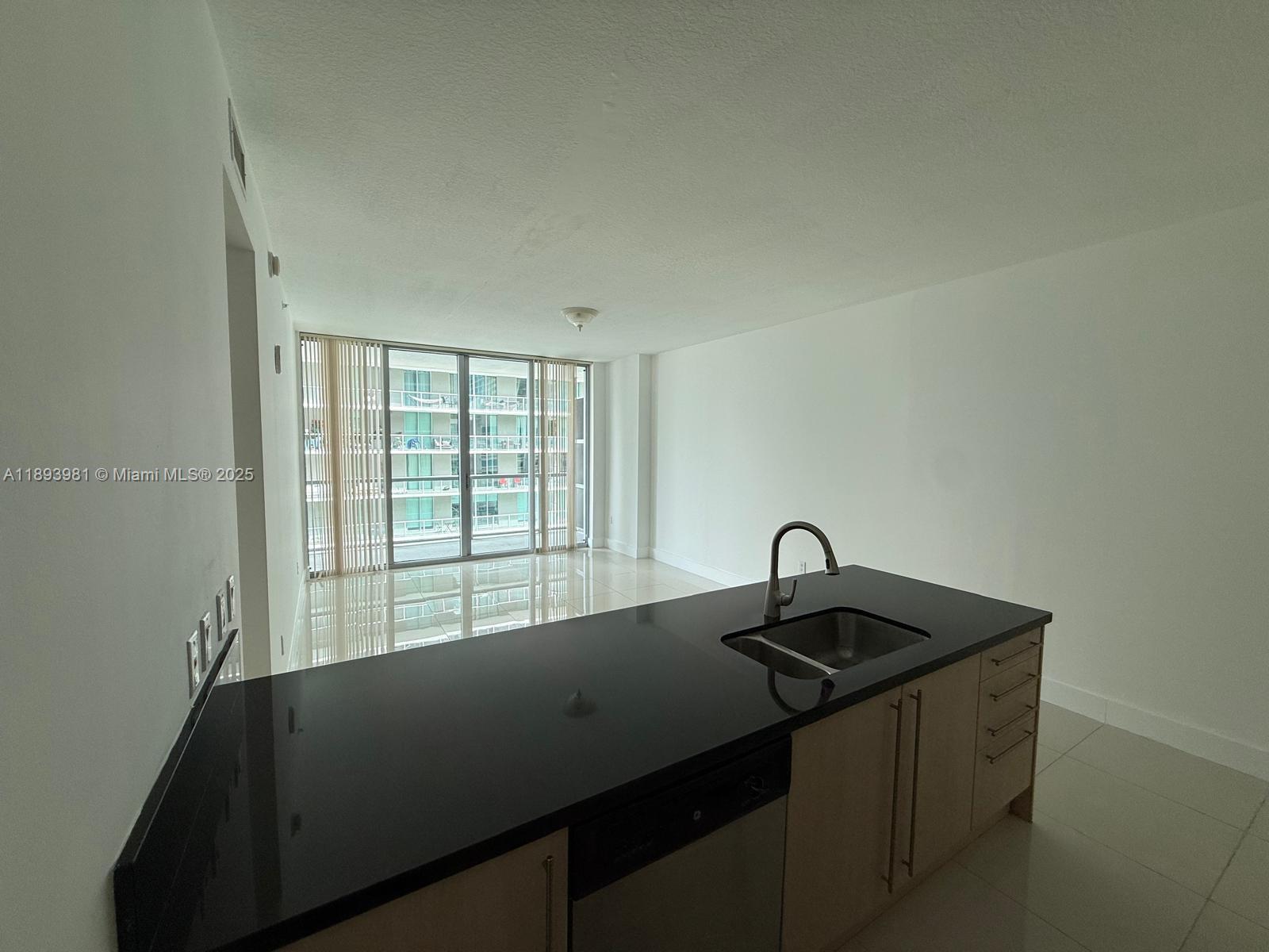 THE AXIS ON BRICKELL COND - Residential Lease