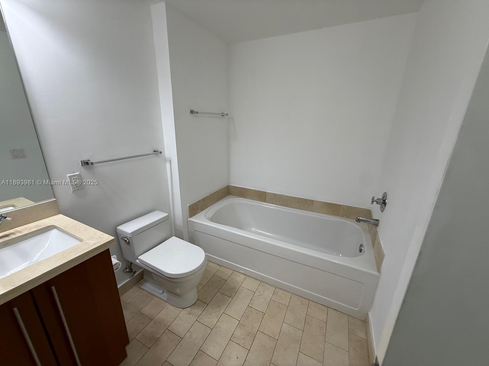 THE AXIS ON BRICKELL COND - Residential Lease