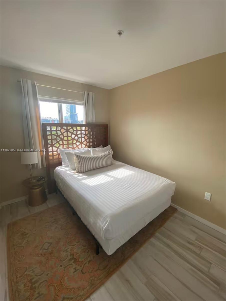 EMILIA CONDO - Residential