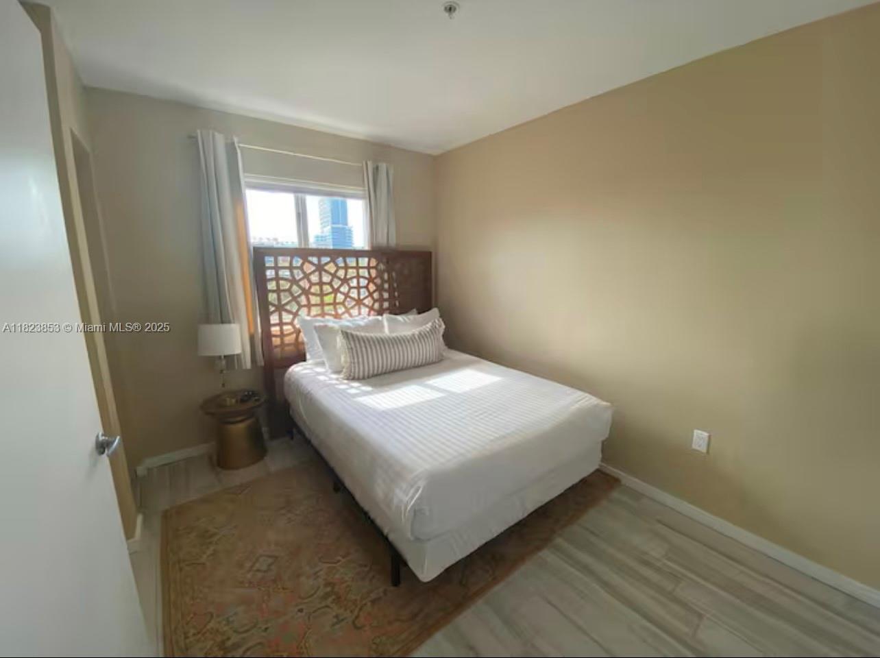 EMILIA CONDO - Residential